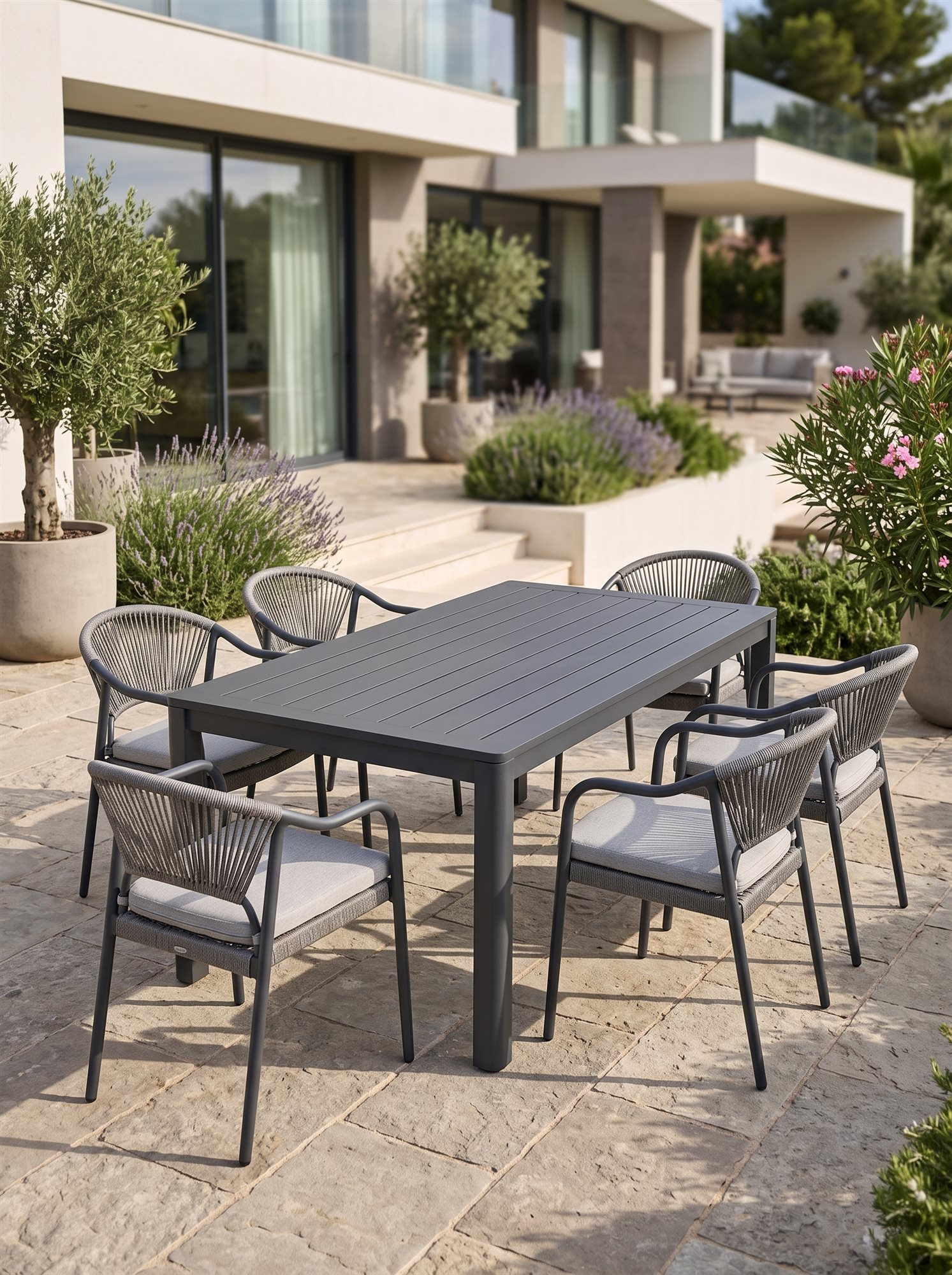 R-027 A158 3 قطع حبل ألومنيوم طقم بيسترو — رمادي داكن/رمادي فاتح (2 chairs + round table) - الصورة 2